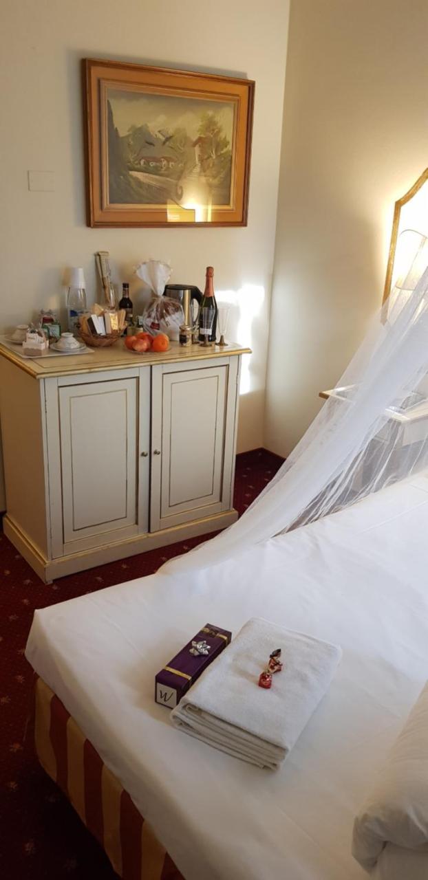 Mi Casa Es Tambien Tu Casa Vips Hotel เวโรนา ภายนอก รูปภาพ